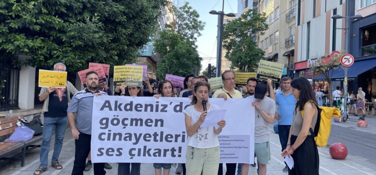 Kadıköy'de Akdeniz'deki düzensiz göçmen ölümlerine dikkati çeken eylem