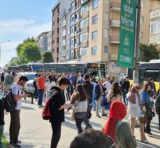 Üsküdar-Çekmeköy metrosundaki arıza nedeniyle yoğunluk oluştu