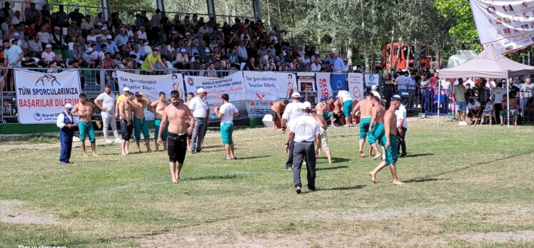 AK Parti Genel Başkan Yardımcısı Karaaslan, Samsun'da ziyaretlerde bulundu