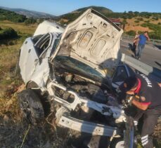 Bingöl'de bariyere çarpan otomobildeki 1 kişi öldü, 2 kişi yaralandı