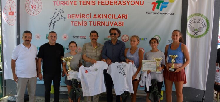 Demirci Akıncıları Büyükler Tenis Yaz Kupası tamamlandı