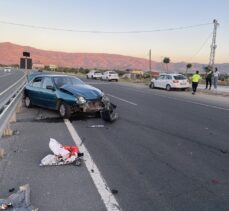 Elazığ'da iki otomobilin çarpıştığı kazada 4 kişi yaralandı