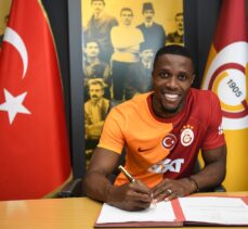 Galatasaray, Fildişi Sahilli futbolcu Wilfried Zaha ile 3 yıllık anlaşmaya vardı