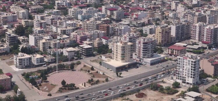 Mersin'de jandarma ekiplerince helikopterle trafik denetimi yapıldı