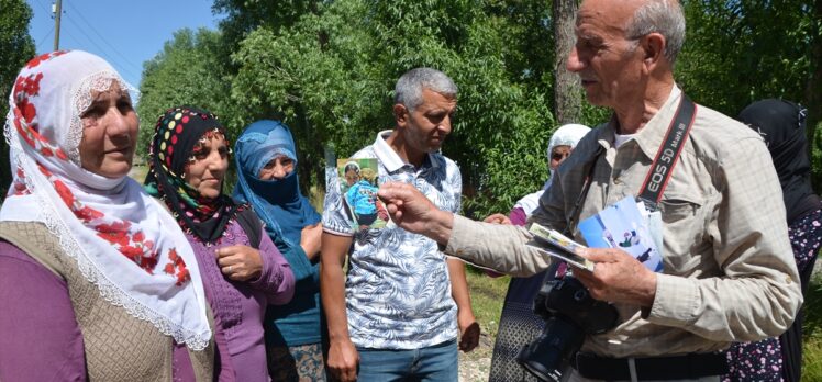 Muşlu fotoğrafçı 38 yıl önce çektiği fotoğrafları sahiplerine ulaştırdı