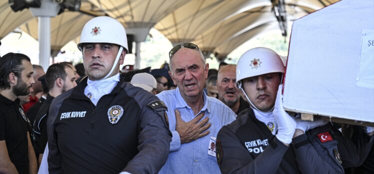 Şehit polis memuru Alp Efe Bekit son yolculuğuna uğurlandı