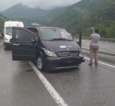 Trabzon'da meydana gelen zincirleme trafik kazasında 3 turist yaralandı