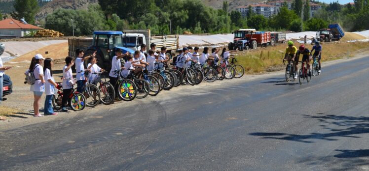 100. Yıl Cumhuriyet Bisiklet Turu'nun Çankırı-Ankara etabı sürüyor