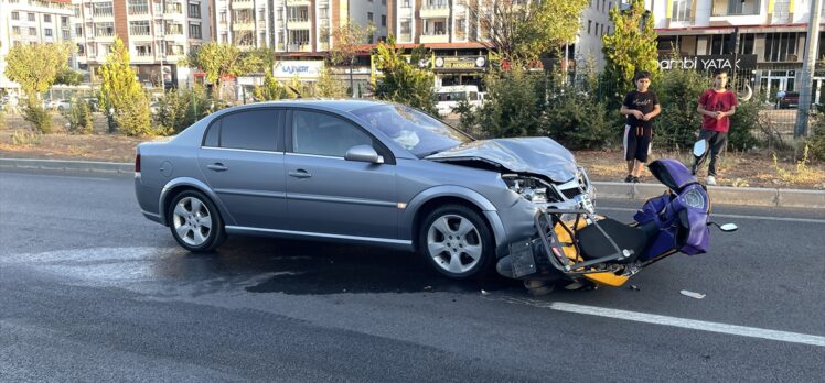 Bingöl'de otomobilin çarptığı motosikletli ağır yaralandı