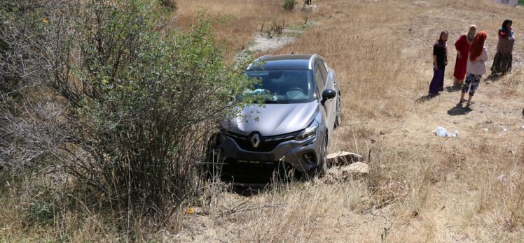 Çankırı'da üç otomobilin karıştığı trafik kazasında 7 kişi yaralandı