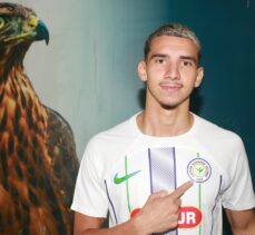 Çaykur Rizespor, sol kanat oyuncusu Altin Zeqiri'yi transfer etti