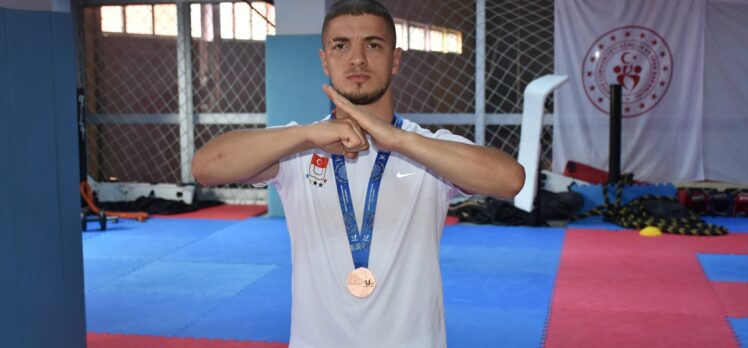 Çin'de 3 yıl wushu eğitimi alan milli sporcunun hedefi dünya şampiyonluğu