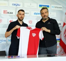 Fraport TAV Antalyaspor, Zymer Bytyqi'yi transfer etti