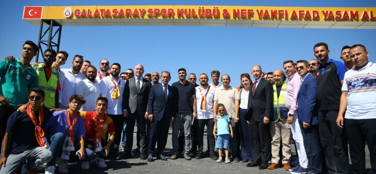 Galatasaray Kulübü Başkanı Dursun Özbek, Kahramanmaraş'ta ziyaretlerde bulundu