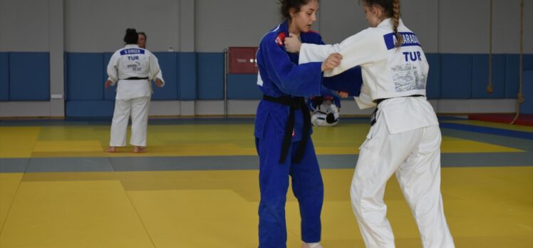 Genç Kadın Judo Milli Takımı, Avrupa Şampiyonası hazırlıklarını Trabzon'da sürdürüyor