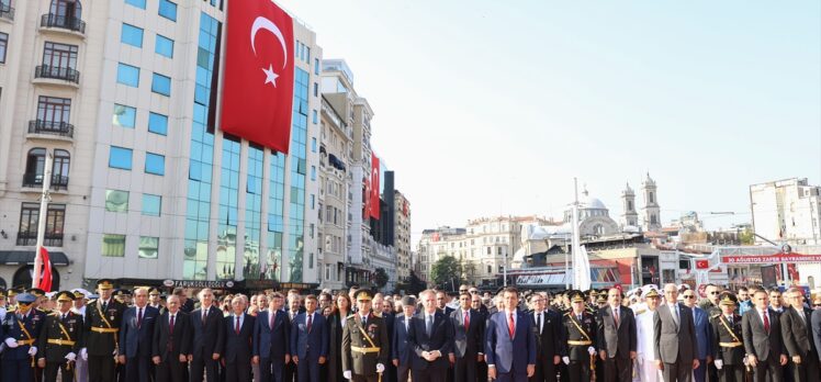 İstanbul'da Büyük Zafer'in 101. yılı kutlanıyor