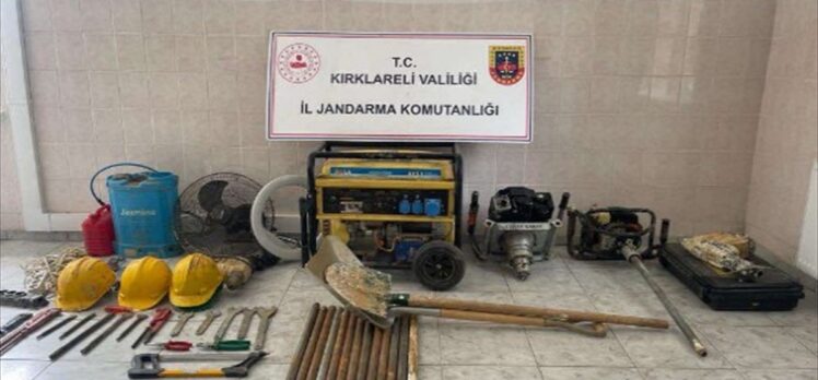 Kırklareli'nde kaçakçılık ve uyuşturucu operasyonlarında 13 kişi yakalandı