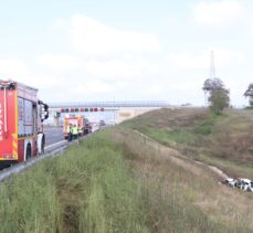 Kuzey Marmara Otoyolu'nda devrilen otomobildeki baba ile oğlu öldü