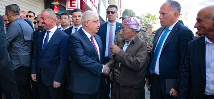 Milli Savunma Bakanı Güler, Hakkari'de ziyaretlerde bulundu: