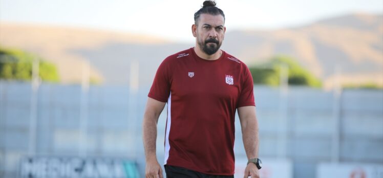 Sivasspor Teknik Direktörü Servet Çetin, Gaziantep FK maçını değerlendirdi: