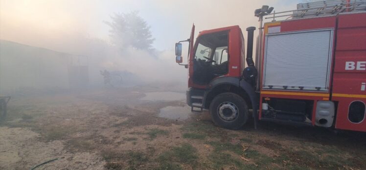 Tokat'ta çıkan yangında 2 bin balya saman zarar gördü