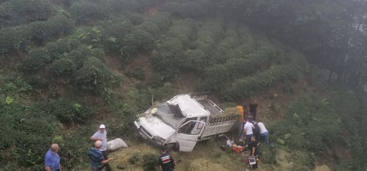 Trabzon'da kamyonetin şarampole devrilmesi sonucu 2 kişi öldü