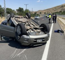 Yozgat'ta devrilen otomobildeki 4 kişi yaralandı