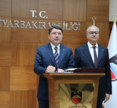Adalet Bakanı Tunç, Diyarbakır Valiliğini ziyaretinde konuştu: