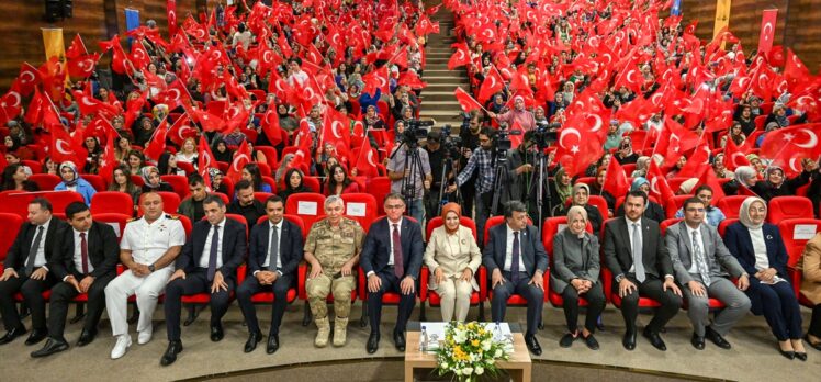 Bakan Göktaş, Van'da 100 Aile Destek Merkezinin açılışında konuştu: