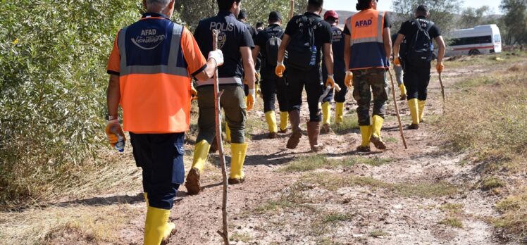 Aksaray'daki selde kaybolan bebek için arama kurtarma çalışmaları sürüyor