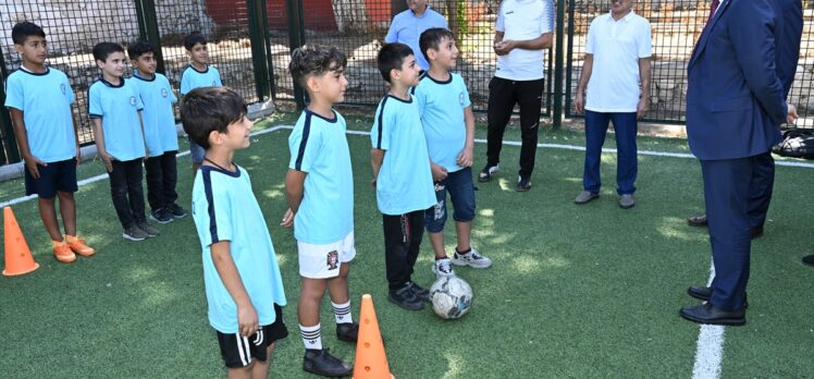 Çalışma ve Sosyal Güvenlik Bakanı Işıkhan, İzmir'de ziyaretlerde bulundu: