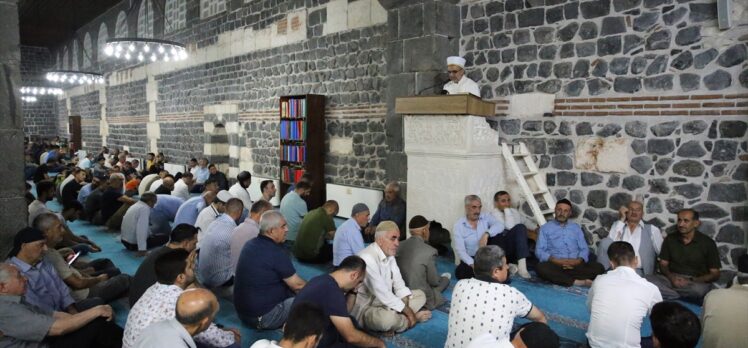 Diyarbakır, Siirt, Mardin ve Batman'da Mevlit Kandili idrak edildi