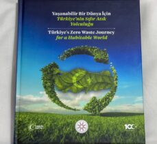 Erdoğan, G20 liderlerine “Yaşanabilir Bir Dünya İçin Türkiye'nin Sıfır Atık Yolculuğu” kitabını takdim etti