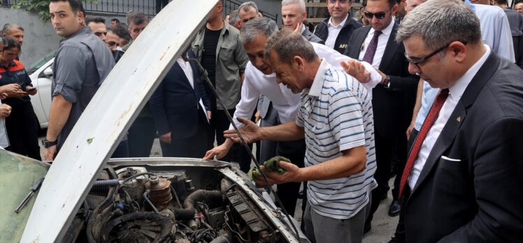 İçişleri Bakanı Yerlikaya, selden etkilenen Küçükçekmece'de konuştu: