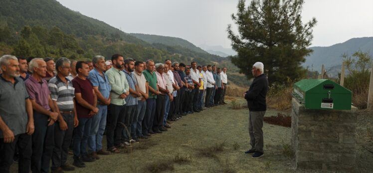 GÜNCELLEME 5 – Kahramanmaraş'ta freni boşalan kamyon cenaze için toplanan kişilerin arasına daldı