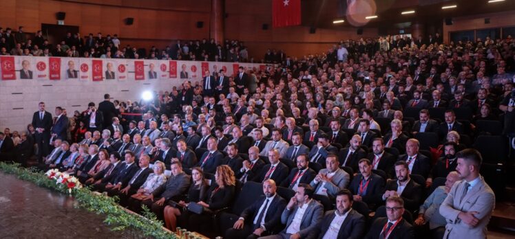 Aile ve Sosyal Hizmetler Bakanı Göktaş, Maltepe'de huzurevini ziyaret etti: