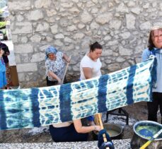 Muğla'nın geleneksel “Üzümlü Dastarı” için boyama etkinliği düzenlendi