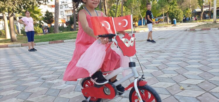 Adana, Mersin ve Osmaniye'de “Süslü Kadınlar Bisiklet Turu” düzenlendi