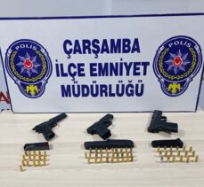 Samsun'da ruhsatsız tabanca operasyonunda  2 şüpheli yakalandı