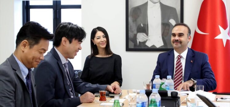 Sanayi ve Teknoloji Bakanı Kacır, Güney Kore'de batarya üreticileriyle görüştü: