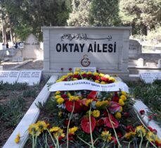 “Taçsız Kral” Metin Oktay, kabri başında anıldı