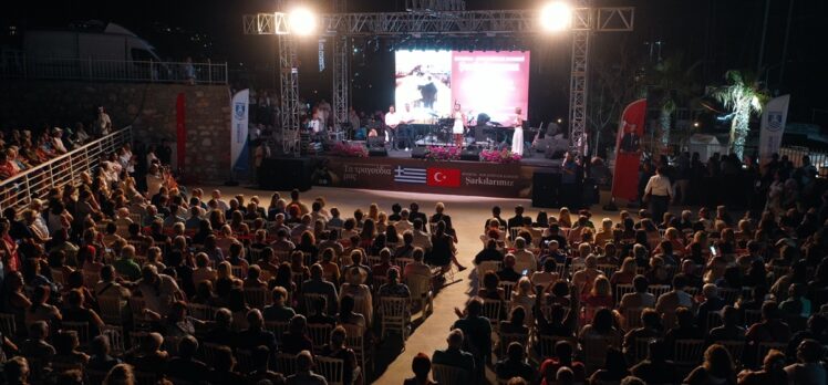 Türk ve Yunan sanatçılar Bodrum'da “dostluk ve kardeşlik” konseri verdi