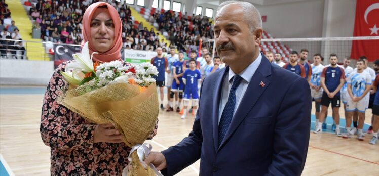 Depremde hayatını kaybeden voleybolcu anısına düzenlenen turnuva başladı