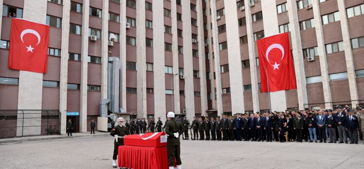 Edirne'de askeri araç kazasında şehit düşen Uzman Çavuş Merzifonluoğlu'nun naaşı, memleketi Çankırı'ya uğurlandı