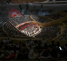 Fenerbahçe ve Beşiktaşlı iş insanları Ankara'da “Cumhuriyet” konserinde buluştu