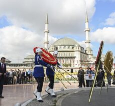 İstanbul'un düşman işgalinden kurtuluşunun 100'üncü yıldönümü Taksim'de törenle kutlandı