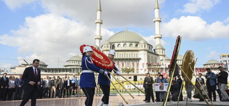 İstanbul'un düşman işgalinden kurtuluşunun 100'üncü yıldönümü Taksim'de törenle kutlandı