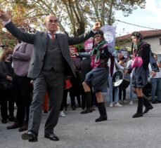 “Muğla Tiyatro Festivali” kortej yürüyüşü ile başladı