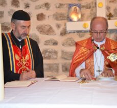 Şırnak'ta terörden arındırılan köyde yeniden inşa edilen kilise ibadete açıldı