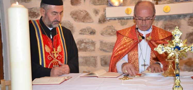 Şırnak'ta terörden arındırılan köyde yeniden inşa edilen kilise ibadete açıldı